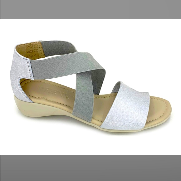 The FLEXX Sunglass Too Women's Sandal Silver leather  strappy cushioned size 7 - Picture 1 of 7